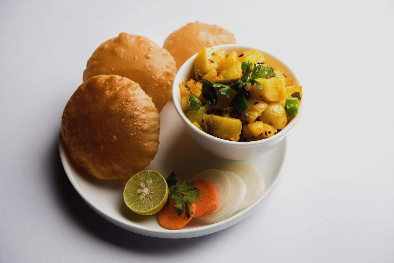 Capital O Bvh Hospitality Near Pvr Ansal Plaza Greater Noida Hotell Eksteriør bilde